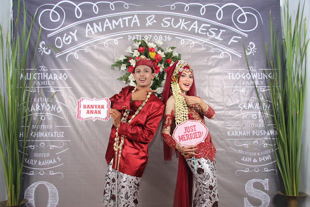 +0856-4020-3369 ; Jasa Photobooth Semarang ~Event Wedding Ogy Dan Sukaesi~